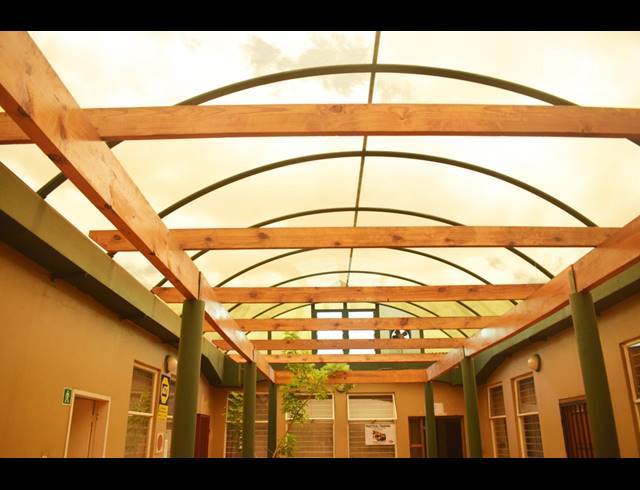 2,030M² OFFICE FOR SALE IN KEMPTON PARK CENTRAL